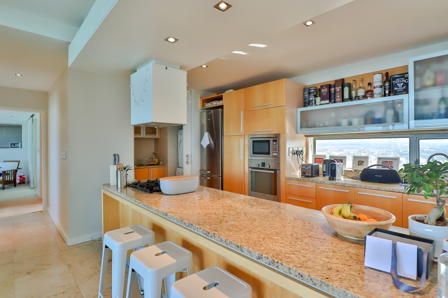 To Let 4 Bedroom Property for Rent in Strand North Western Cape